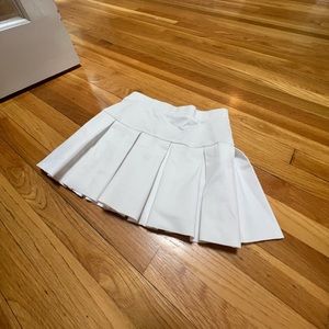 white pleated mini skirt!